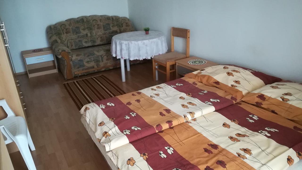 Privat Luptak Hotel Strba Exterior photo