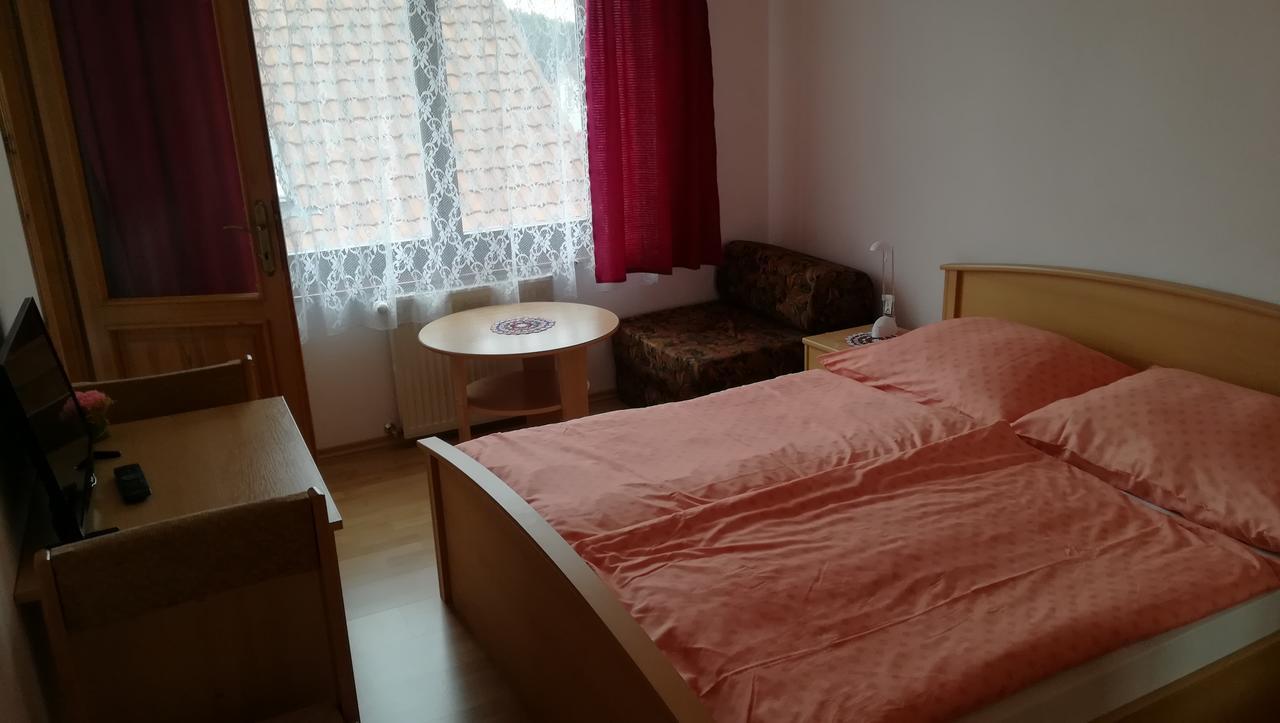Privat Luptak Hotel Strba Exterior photo